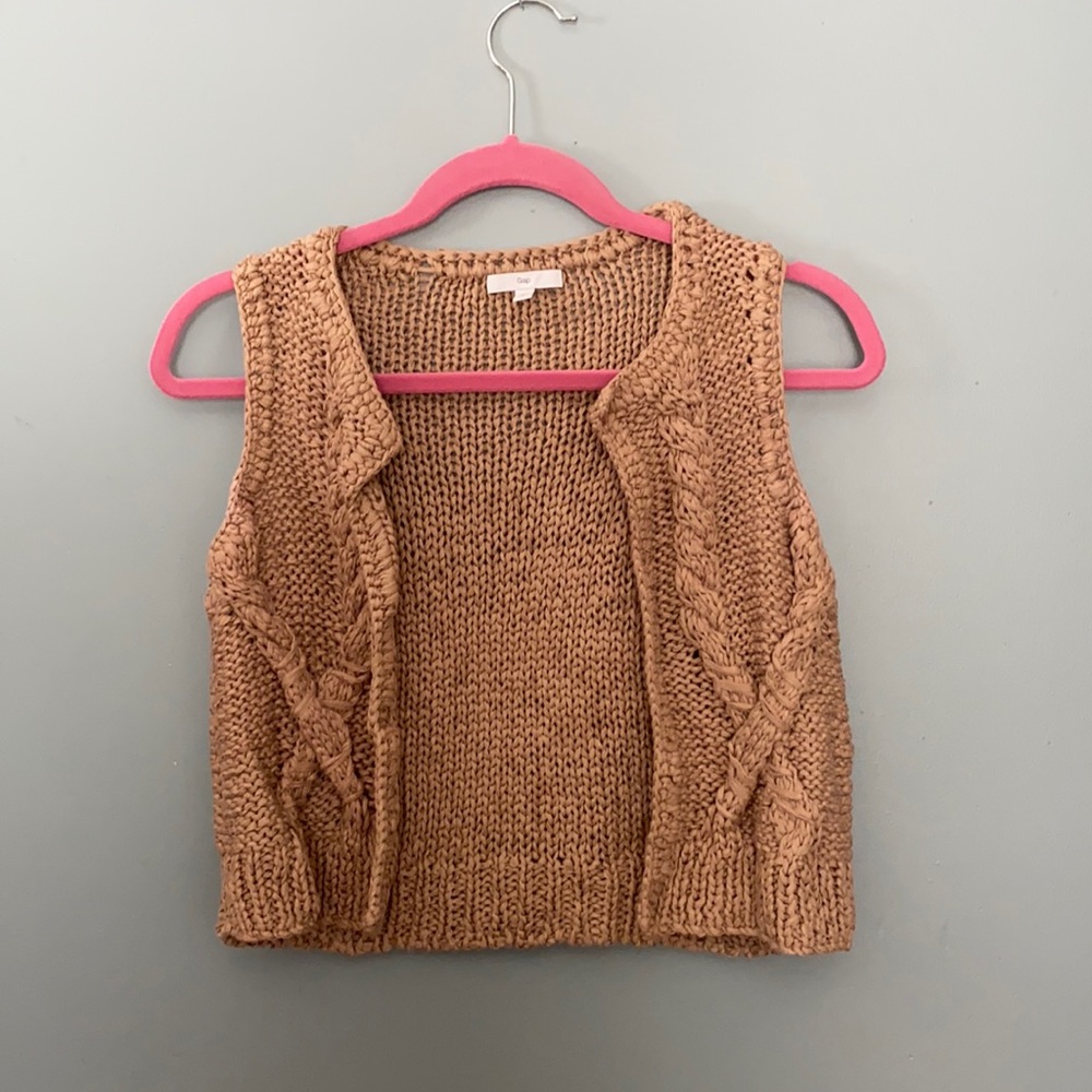 Gap Crop Sweater Vest 🍁